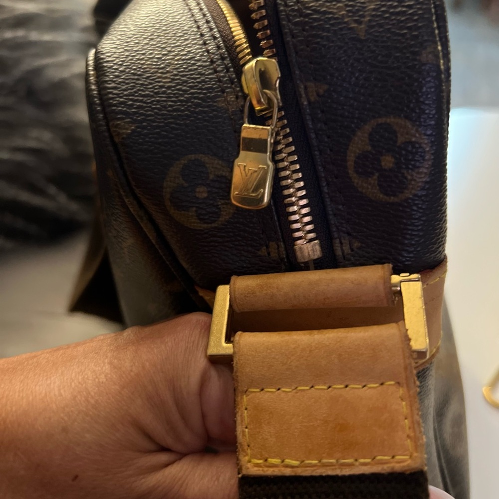Authentic Louis Vuitton Porte-Documents Jour - Picture 11 of 12